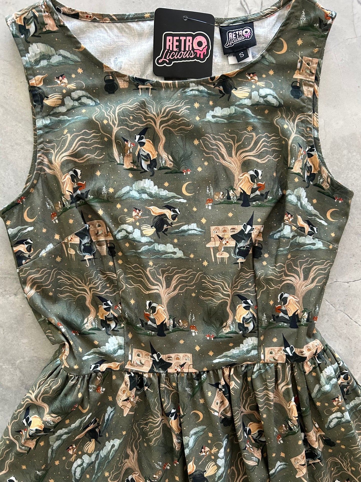 close up of bodice of Badger & Mouse Vintage Dress