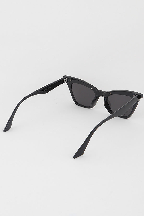 Leaf Accent Cat Eye Sunglasses
