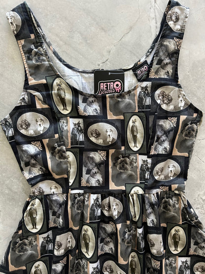 close up of bodice of dapper dogs