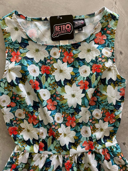 close up of the bodice of winter floral vintage dress