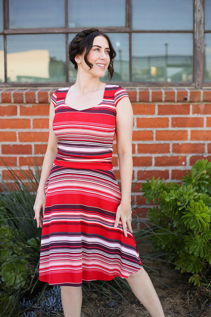 3972 Amelia Dress in Retro Stripes
