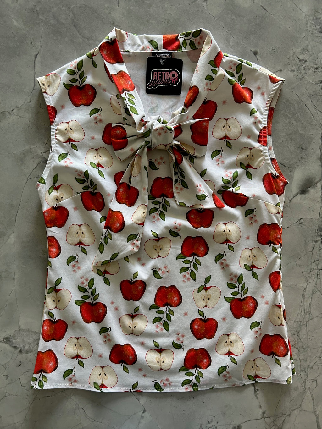 5031 Apples Bow Top