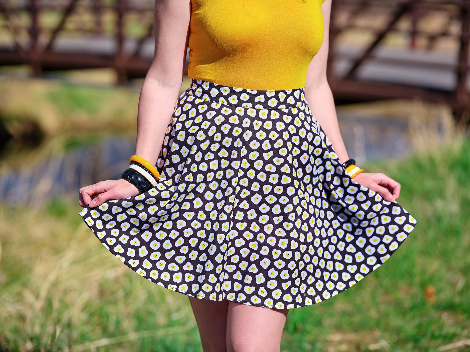 a close up of the skirt showing the eggs 