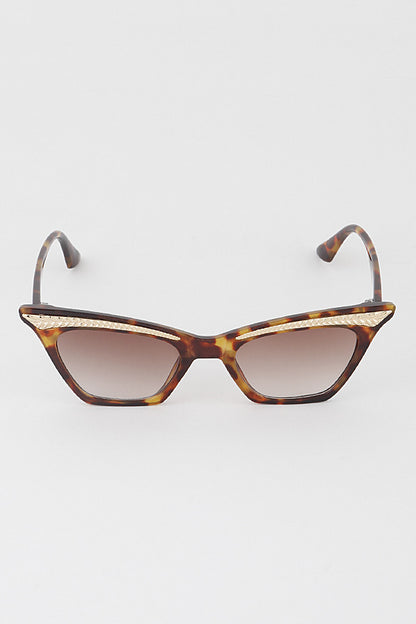 Leaf Accent Cat Eye Sunglasses in leopard