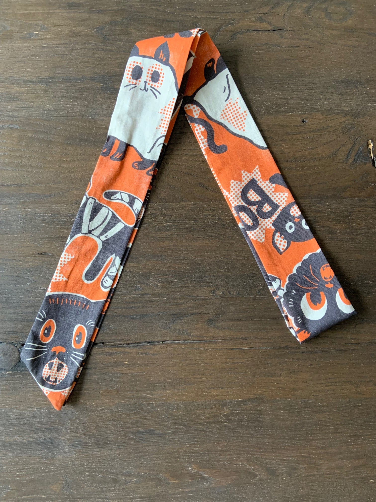 Multipurpose Fabric Tie in Scaredy Cats Print 